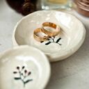 Zestaw dwóch ceramicznych miseczek na biżuterię - białe spodeczki