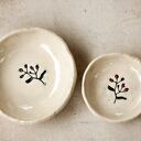 Zestaw dwóch ceramicznych miseczek na biżuterię - białe spodeczki