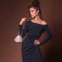 Bluzka odsłaniająca jedno ramię - elegancki dopasowany jersey