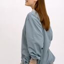 Bluza Comfort niebieska OVERSIZE do V z dekoltem w serek (ręczne szycie)