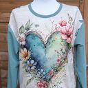 Bluza z serduchem, lekko oversize - ręcznie szyta, rozmiar S/M