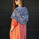 Długa bluza oversize z ogromnym kapturem w kolorze koralowym, asymetryczna, na suwak