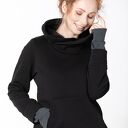 Bluza damska ze stójką typu kangurek i kieszeniami - wejście na kciuki