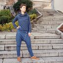 Bluza z kapturem Ala Jeans - wygodny dres damski z drewnianymi guzikami