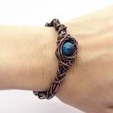 Bransoletka miedziana bez zapięcia z niebieskim tygrysim okiem - cuff handmade