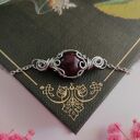 Bransoletka z bordowym jadeitem - stal chirurgiczna - wire wrapping
