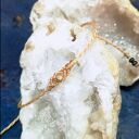 Delikatna bransoletka z cytrynem w mikromakramie (regulowana)
