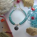 Turkusowa bransoletka z howlitów, perłami i kryształkami - unikat handmade