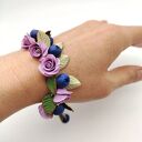 Bransoletka z różami i borówkami - fioletowe kwiaty handmade