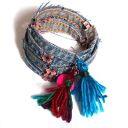 Jeansowa bransoletka boho z kolorowymi chwostami - rękodzieło Ruda Klara