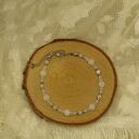 Delikatna bransoletka z kamieni naturalnych - biała biżuteria handmade