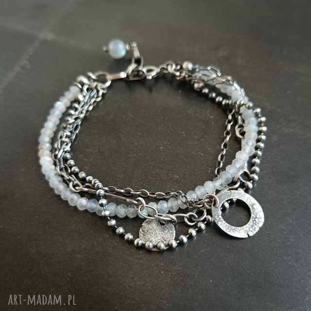 Labradoryt. Warstwowa srebrna bransoletka