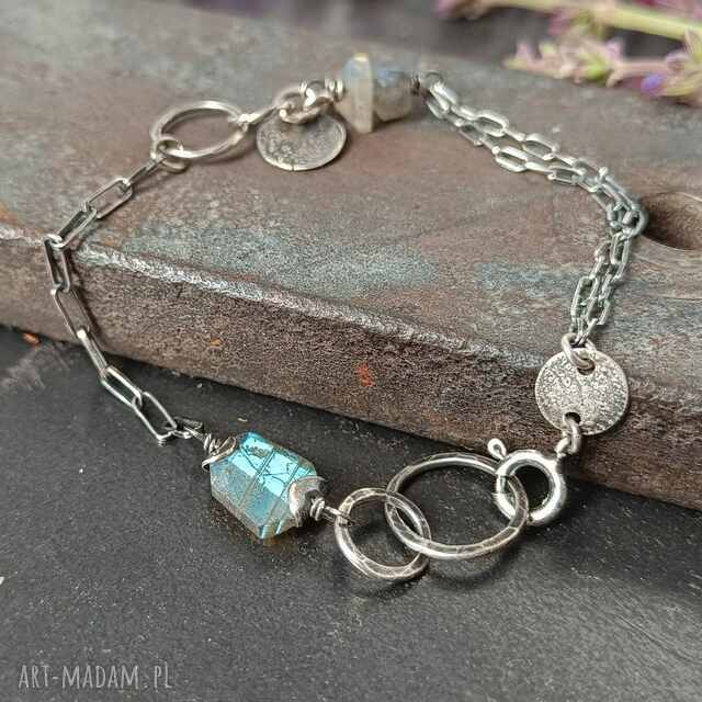 Labradoryt. Srebrna bransoletka