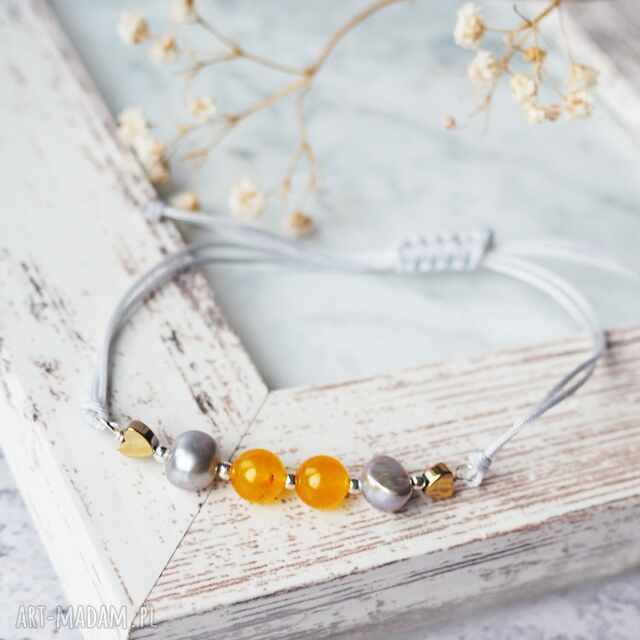 Modna delikatna bransoletka z regulacją