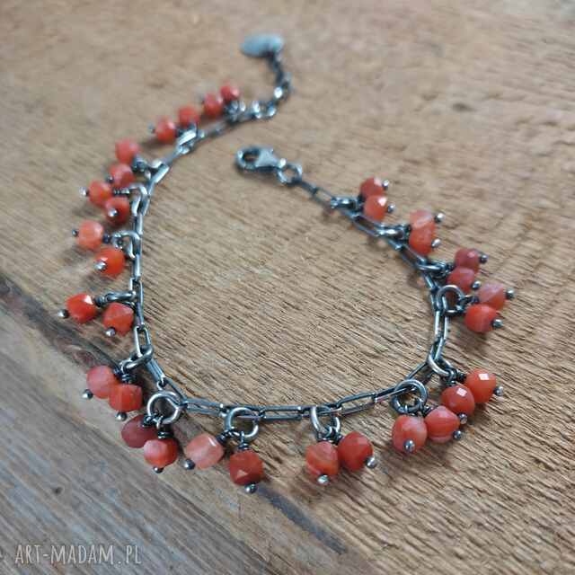 Bransoletka - karneol na łańcuszku