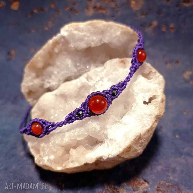 TRIO agat w makramie bransoletka fioletowa z kamieniami naturalnymi makrama