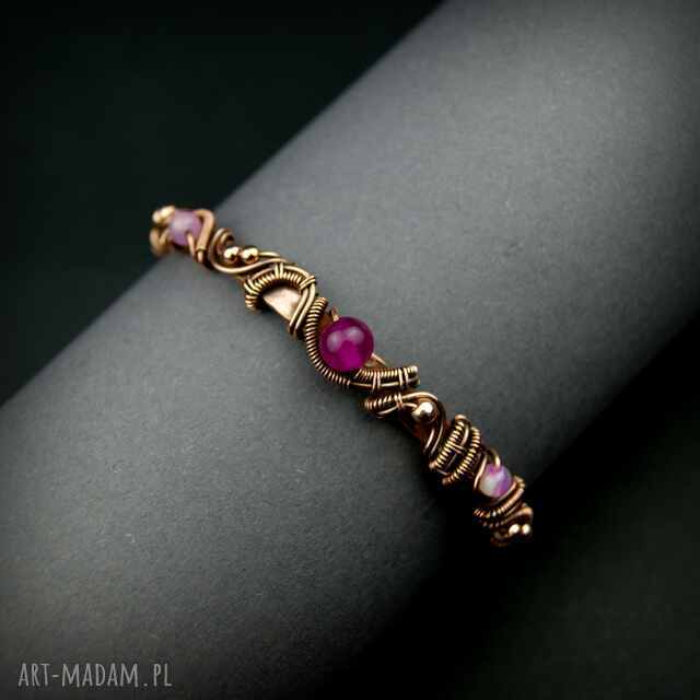 Miedziana bransoleta mankietowa z agatami