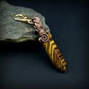 Brelok wire wrapping z tygrysim okiem - miedziany drut jubilerski, oksydowany
