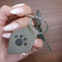 Skórzany brelok do kluczy z motywem łapki - O-Paws