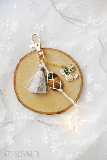 Makramowy breloczek z kamieniem - tygrysie oko | Brelok z kamieniem