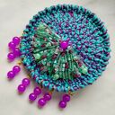 Broszka okrągła szydełkowa turkusowo - fioletowa (KR/15/26)
