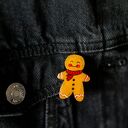 Mała świąteczna przypinka piernikowy ludzik Pan Ciastek