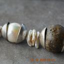 srebrna bransoletka z surowym bursztynem i perłami barokowymi