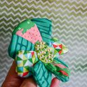 Broszka kwiatowa z owieczkami - kolorowa przypinka handmade