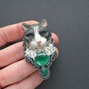 Broszka-wisiorek z kotem i malachitem