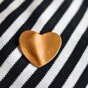 Broszka pogniecione serce, ceramika