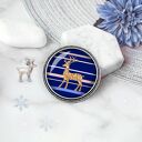 Świąteczna broszka z reniferem w szkle