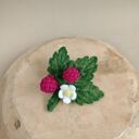 Malinowa - broszka filcowana
