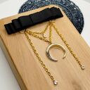 Broszka kokarda czarna z księżycem