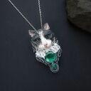 Broszka-wisiorek z kotem i malachitem