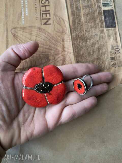 Broszka makowa Pierścionek