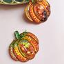 Aura accessories ręcznie wykonane broszki dynia pomarańczowa, jesienna z koralikami haftowana