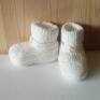 ręcznie robione na białe buciki na drutach new born