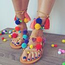 36 - Kolorowe rzymianki z pomponami w stylu boho