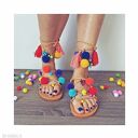 36 - Kolorowe rzymianki z pomponami w stylu boho