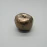 Oryginalne, ręcznie wykonane ceramiczne jabłko w pięknym, lekko zgaszonym kolorze złota. Dekoracja