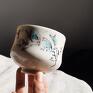 Porcelanowa czarka do herbaty, ręcznie malowana, turkusowe motywy roślinne kubek