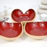 Ręcznie formowana i malowana ceramiczna miseczka dekoracyjne, którą możesz wykorzystać do przechowywania swoich małych skarbów - biżuterii - czerwona