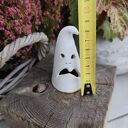 Ceramiczny duch - ręcznie robiona dekoracja na Halloween