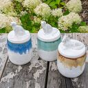 Urokliwa ceramiczna cukiernica z kotem - rękodzieło