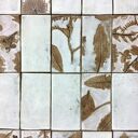 Zestaw kafli „Porcelanowe Kwiaty III” - biało-złoty panel ścienny z roślinami