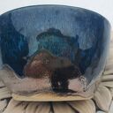 Czarka na kwiatowym talerzyku