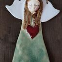 Ręcznie robiony anioł ceramiczny „Wolna chwila” - zawieszka