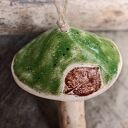 Ceramiczny grzybek zawieszka w leśnym stylu