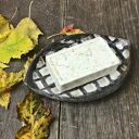 Ceramiczna mydelniczka ręcznie robiona w kratkę