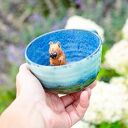 Filiżanka z kapibarą Leśne Jeziorko - ceramiczne rękodzieło